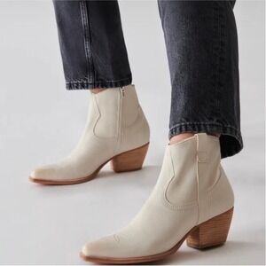Dolce‎ Vita Women's 7.5 Ivory Nubuck Leather Silma Western Booties Boots Zip Up